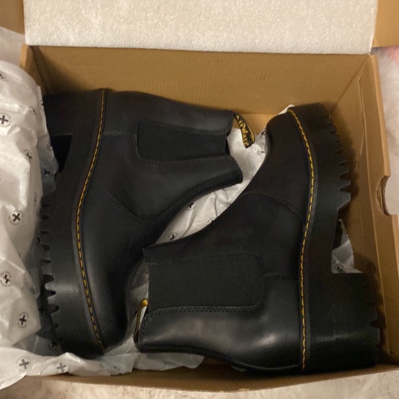 Dr. Martens Rometty BLACK BURNISHED WYOMING BOOT / 23917001 - Picture 14 of 15